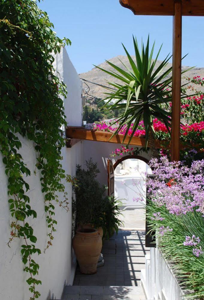 Maris Lindos Suites & Apartments Экстерьер фото